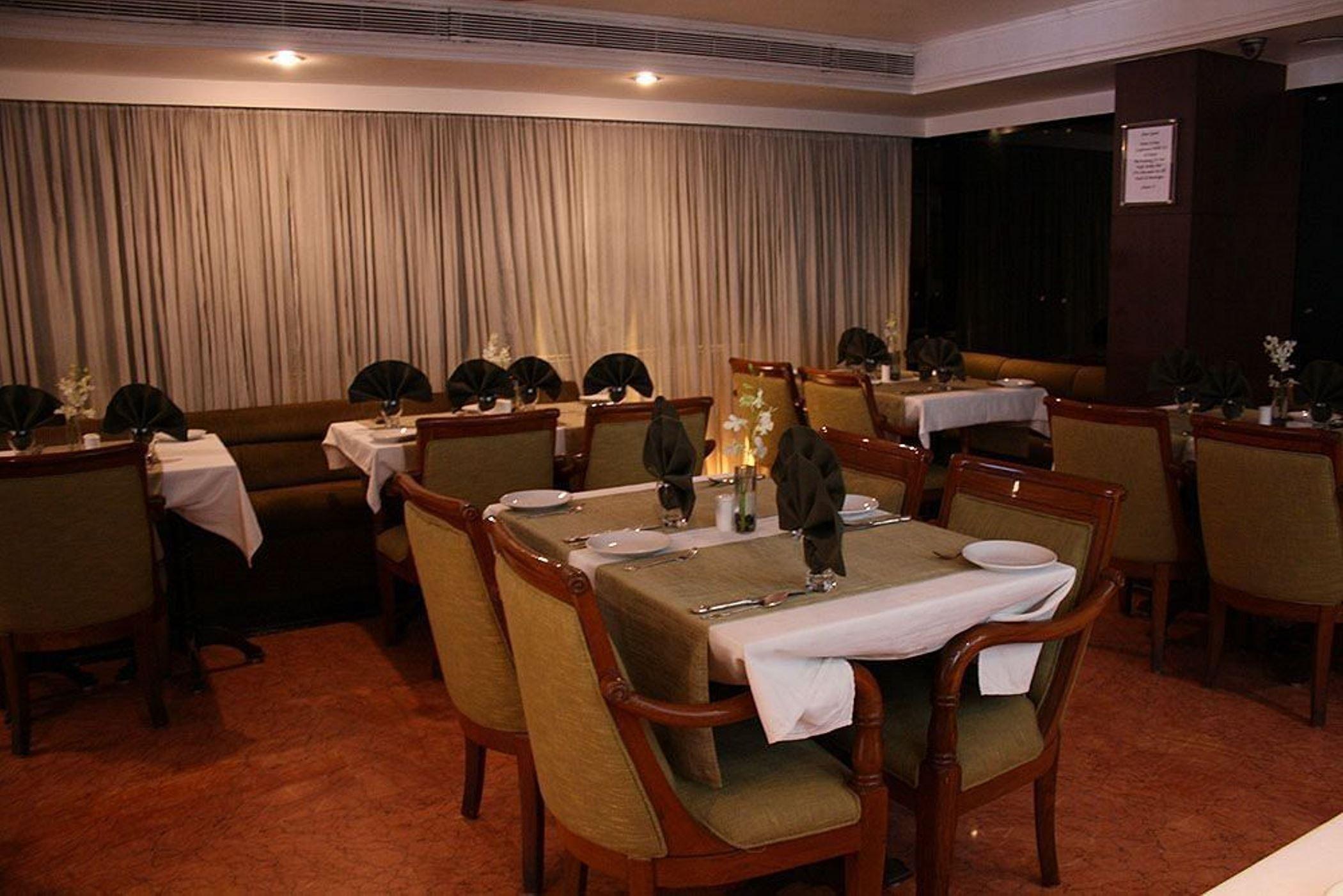 Hotel Bawa International Mumbai Restaurant foto