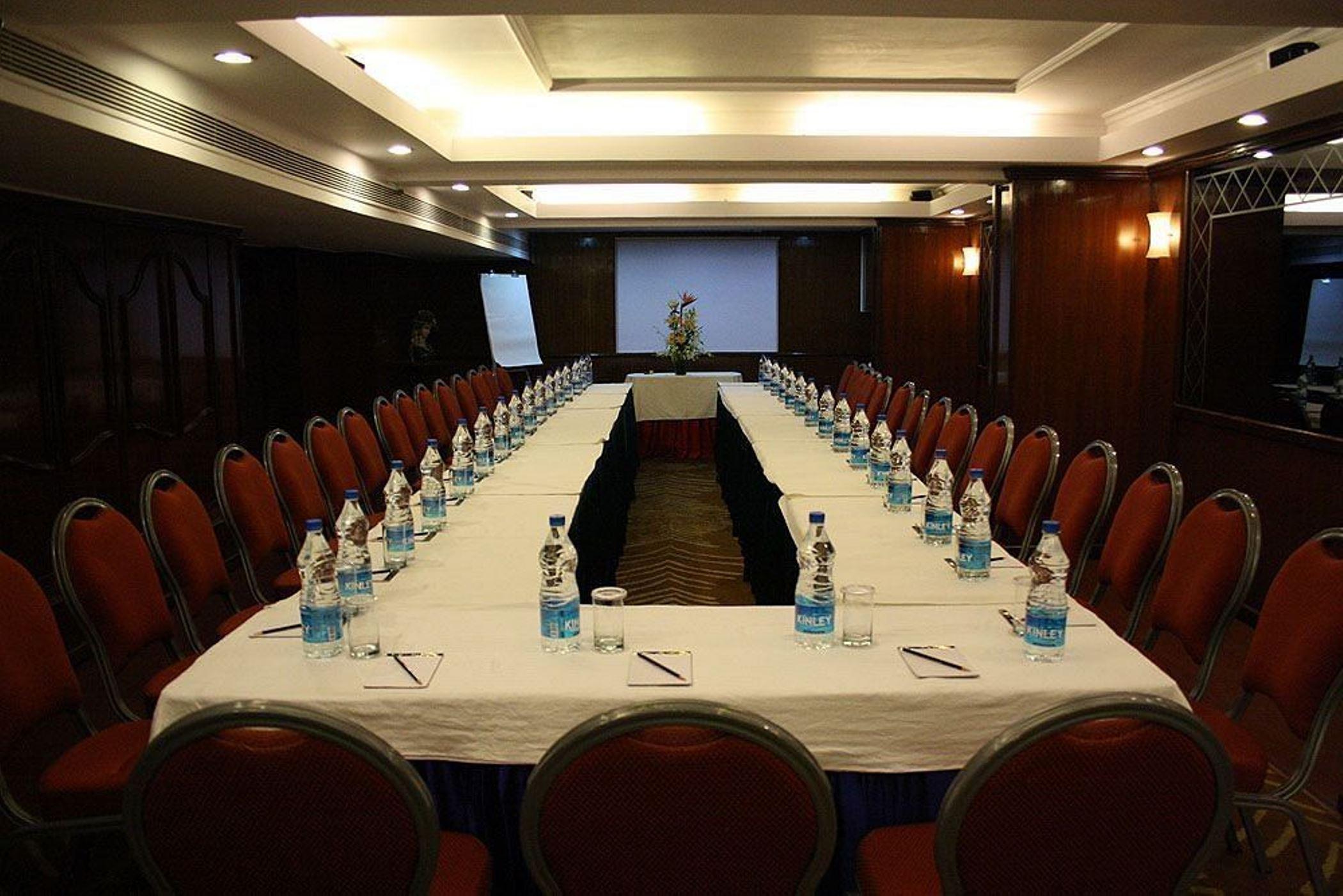 Hotel Bawa International Mumbai Einrichtungen foto